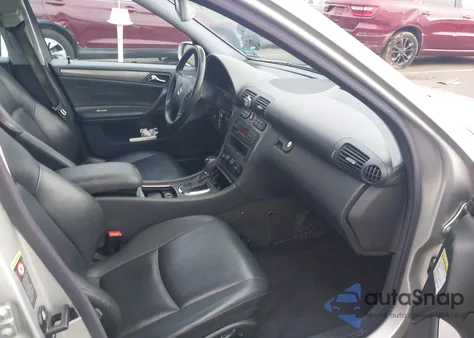 2003 Mercedes-Benz C 230 Kompressor Sport z USA, uszkodzony, nr VIN WDBRF40JX3A531323